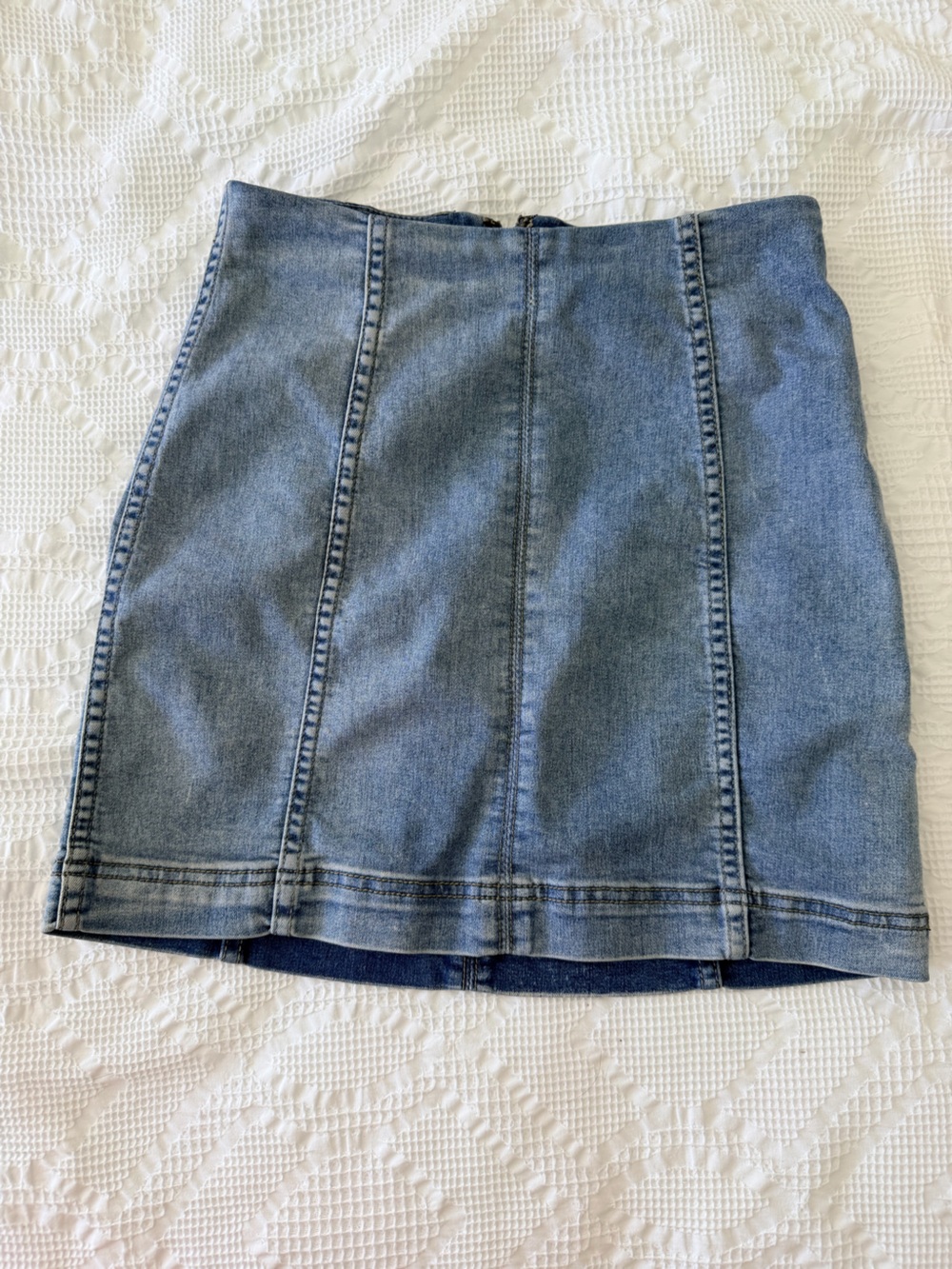 Free People Women’s Stretchy Denim Mini Skirt in Medium Blue